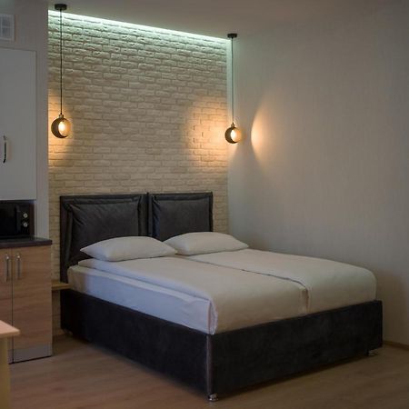Modern Apartmeents Near Central Park Poltava Kültér fotó