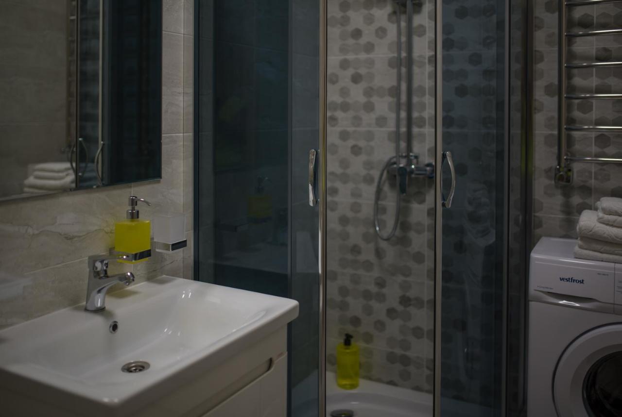 Modern Apartmeents Near Central Park Poltava Kültér fotó
