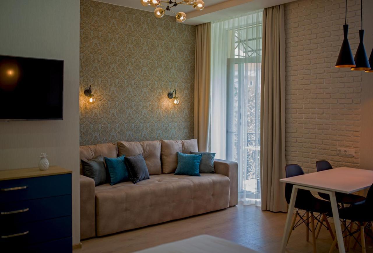 Modern Apartmeents Near Central Park Poltava Kültér fotó