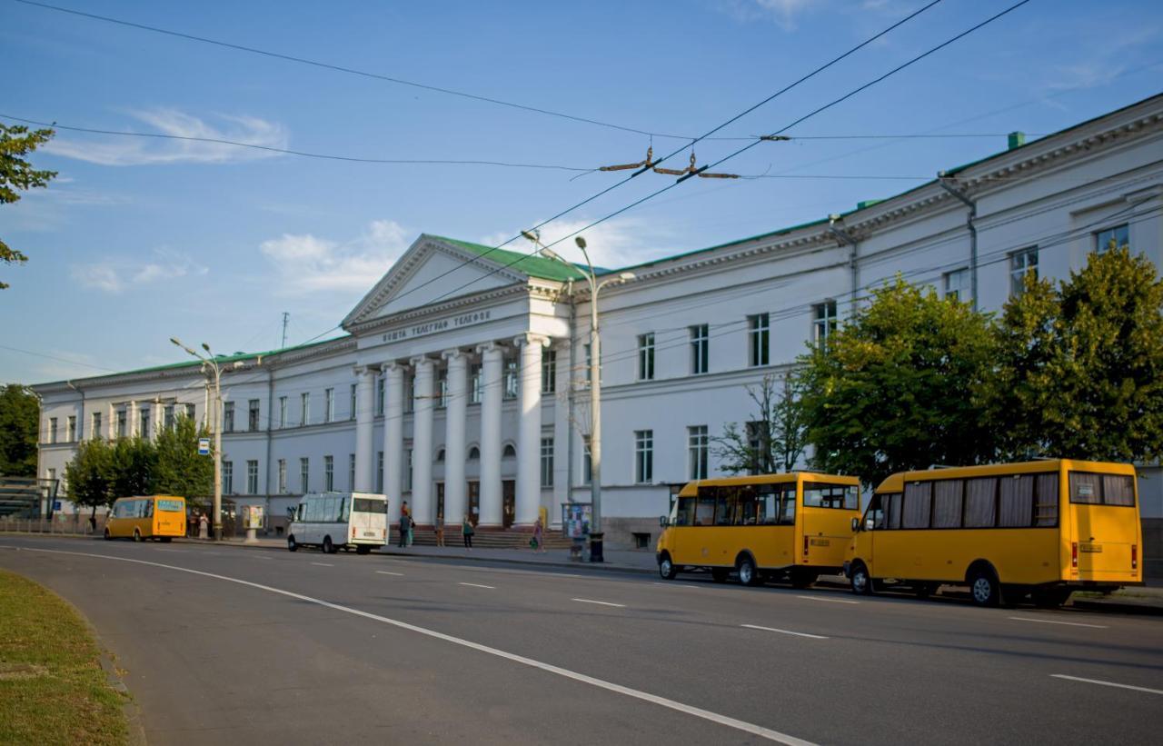 Modern Apartmeents Near Central Park Poltava Kültér fotó